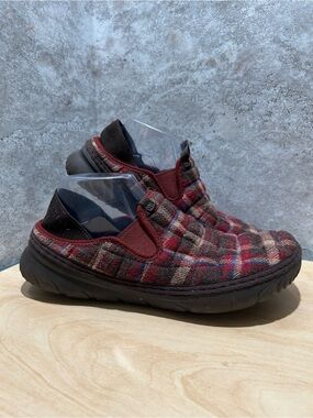 Merrell hut mix slippers women’s size 9